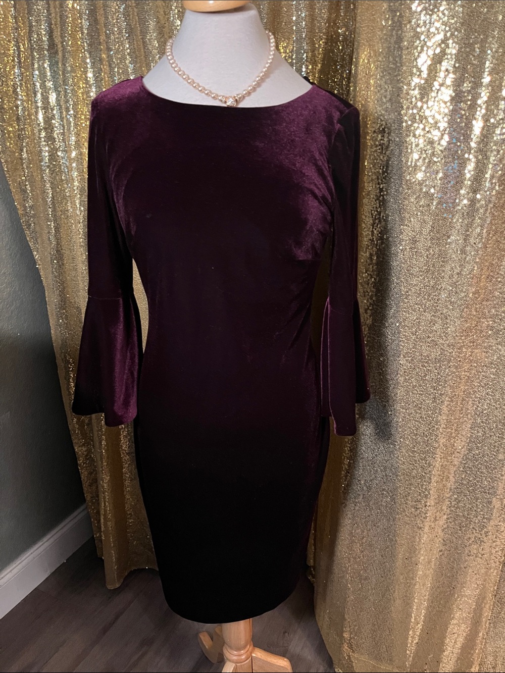 Calvin Klein Plum Velvet Long-Sleeve Sheath Dress